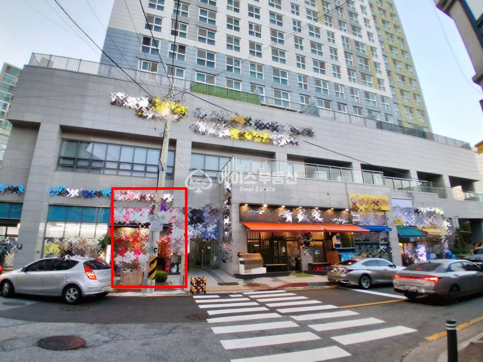 경기 용인수지구 죽전동 죽전역솔하임동 도담마을 항아리상권 가장큰평수상가 월세 매물번호 10703 사진 1