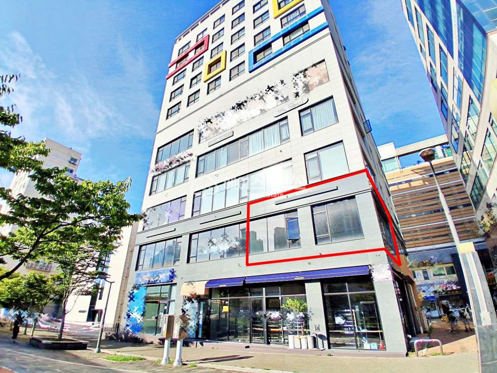 경기 용인기흥구 중동 동백역 인근 공원뷰 코너 2면창 뷰 맛집 공실! 월세 매물번호 10726 사진 1