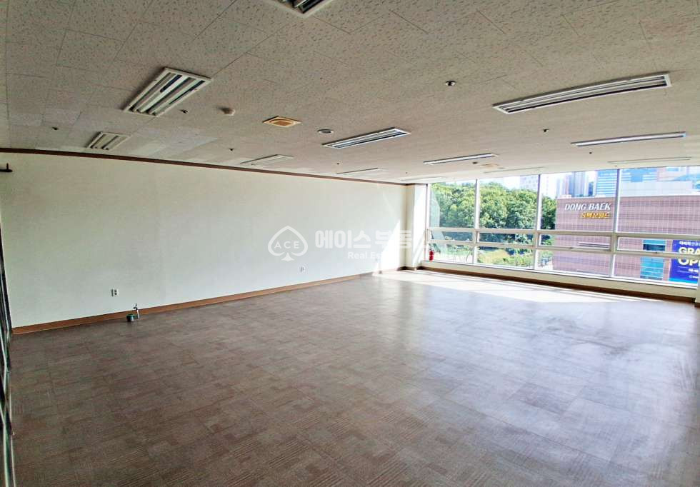 경기 용인기흥구 중동 동백이마트 맞은편 동백호수공원 품은 수익율 좋은 상가 매매 매물번호 10938 사진 1