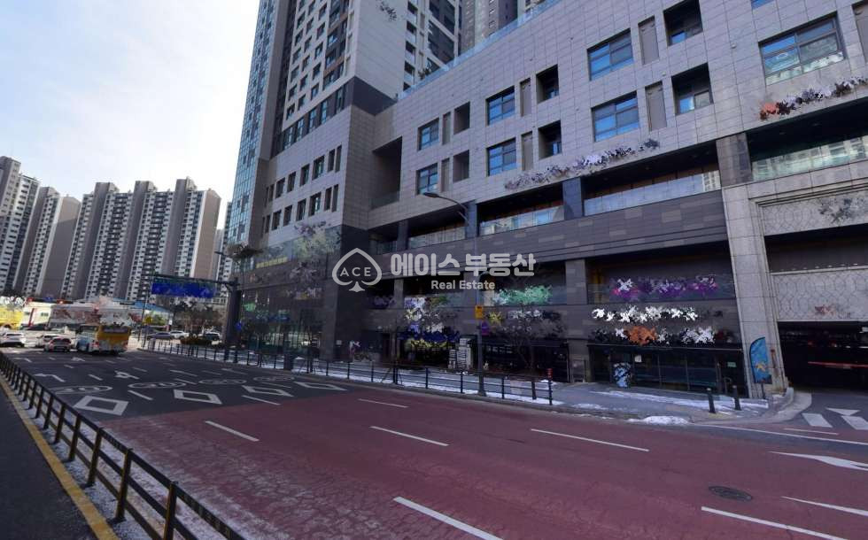 경기 용인수지구 동천동 동천중심상권 대로변노출 신축단지내상가 월세 매물번호 11029 사진 1