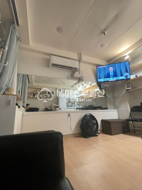 경기 성남분당구 정자동 먹자골목 대로변 풀옵션사무실 월세 매물번호 10893 사진 1