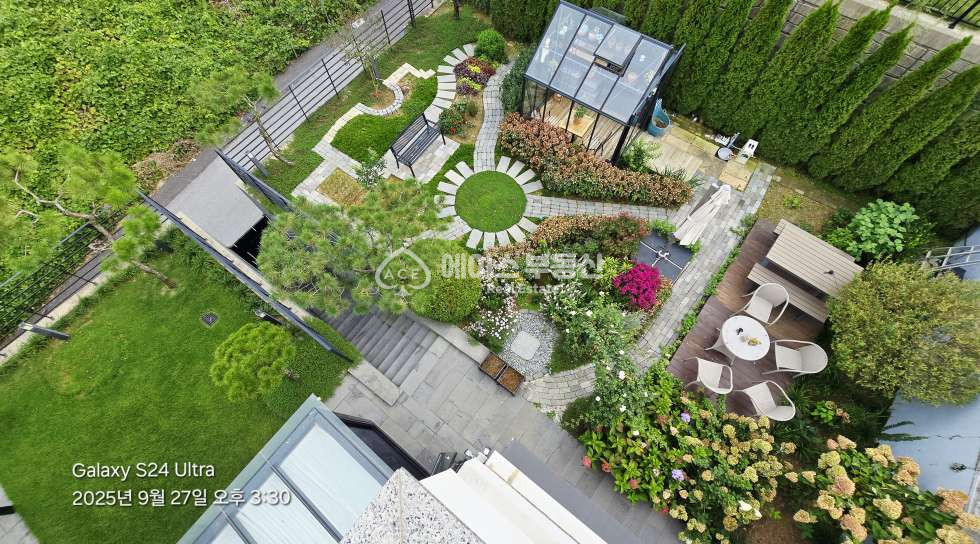 경기 용인처인구 모현읍 오산리 709동 예쁘고 깔끔한 내부, 프라이버시 용인 숲세권 타운하우스. 매매 매물번호 11105 사진 1