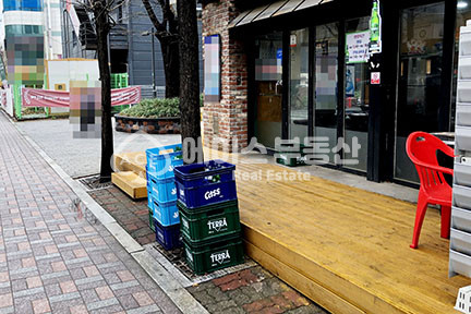 경기 성남분당구 구미동 역세권,풍부한 유동인구,테라스 이용! 월세 매물번호 10081 사진 2