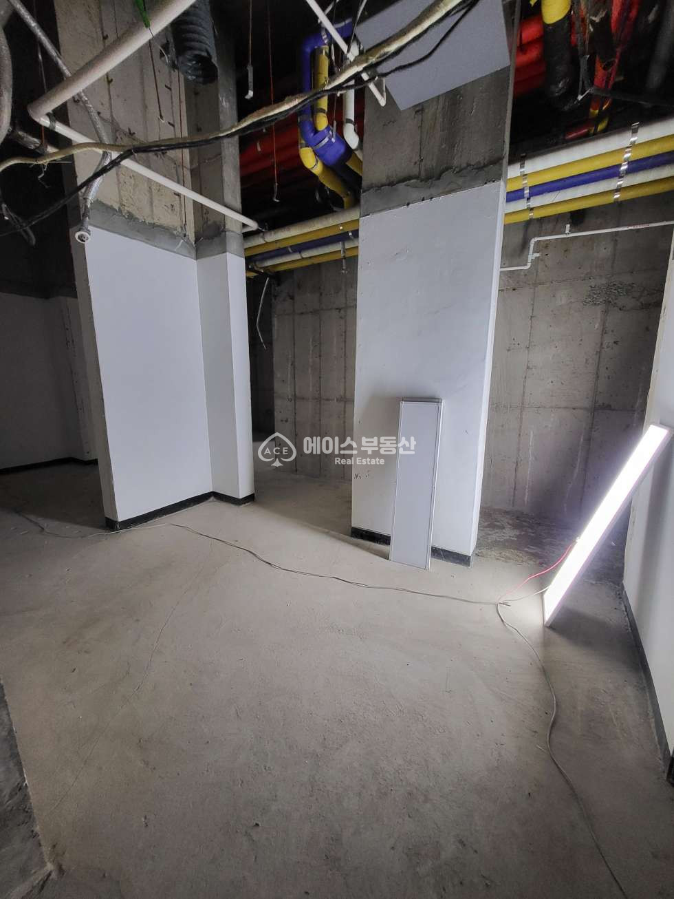 경기 성남분당구 수내동 주상복합상가603동 무권리 추천매물 유동인구다수 사무실 학원 업종자유 월세 매물번호 11417 사진 1