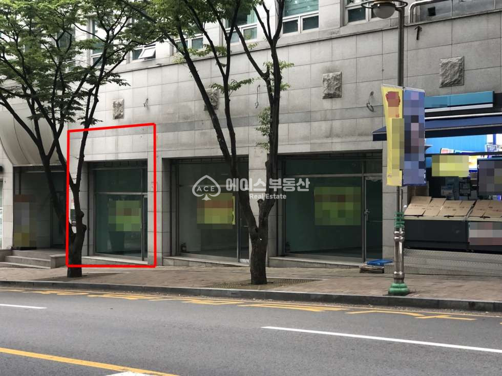 경기 용인수지구 신봉동 대단지 아파트 입구 1층 상가 !!! 월세 매물번호 10628 사진 1