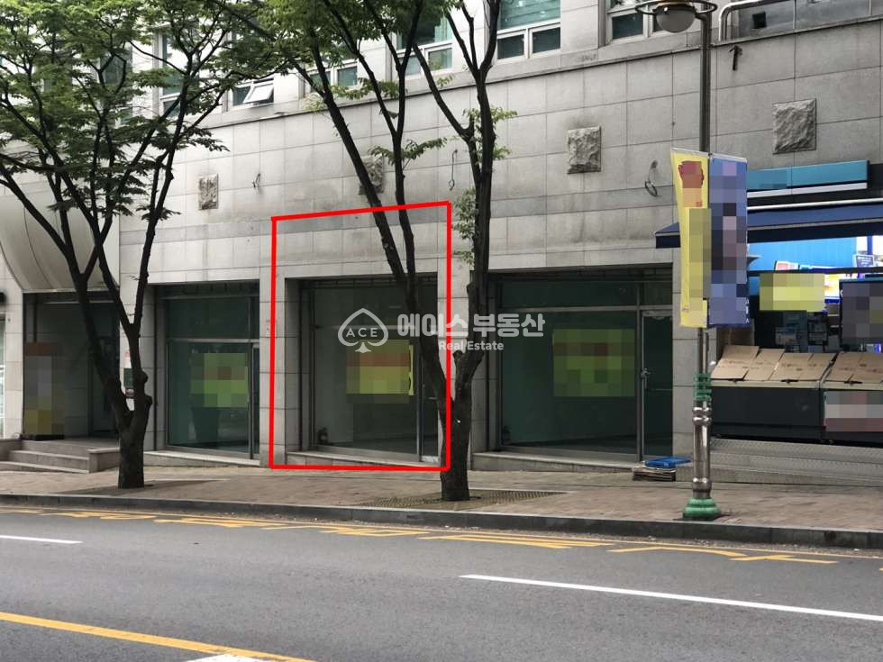 경기 용인수지구 신봉동 대단지 아파트 입구 1층 상가 !!! 월세 매물번호 10627 사진 1